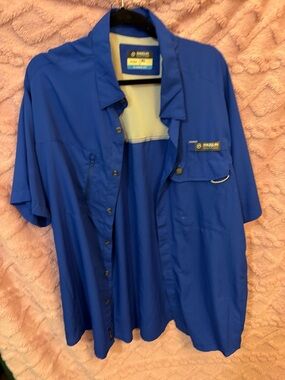 Magellan Outdoors Blue Short Sleeve Fishing Shirt